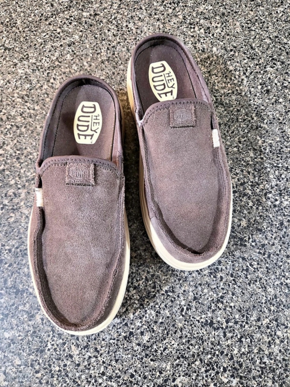 Austin Lift Classic Women's Size 8 in Coffee